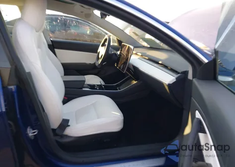 2020 Tesla Model 3 z USA, uszkodzony, nr VIN 5YJ3E1EA8LF662694